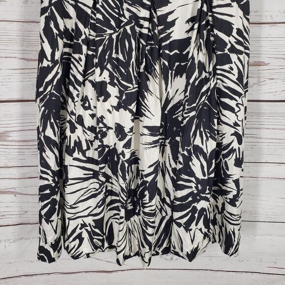 White House Black Market Women's 100%Silk Abstract Flower Dress Size 6 - Picture 10 of 10